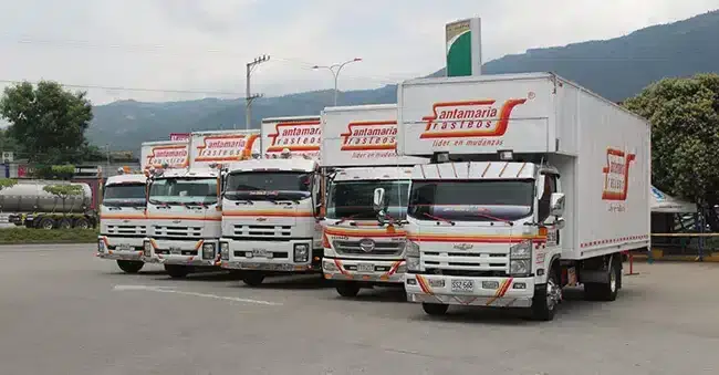 flota-de-vehiculos-santamaria-trasteos-3-1.webp